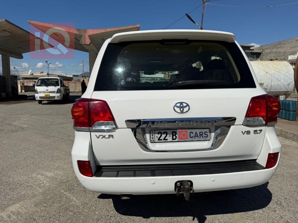 تويوتا لاندكروزر